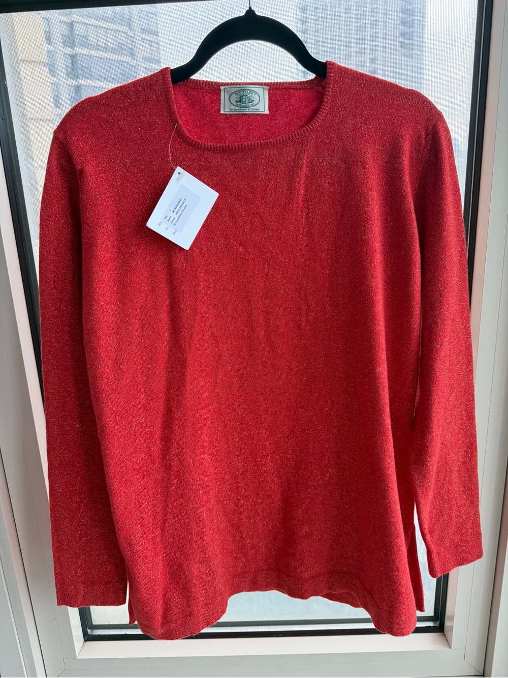 NWT McCulley Women’s Red Cashmere Sweater w/Gold Shimmer ~ Scottish Luxury ~ L